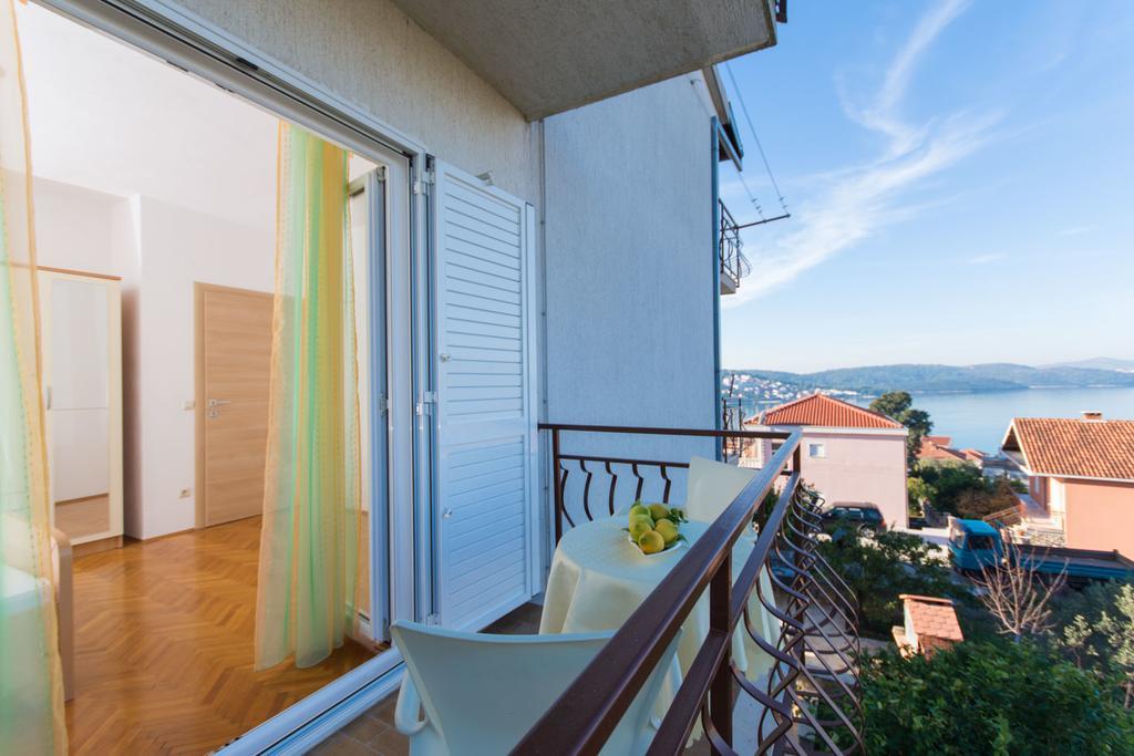 Apartmani Gaube Трогир Экстерьер фото